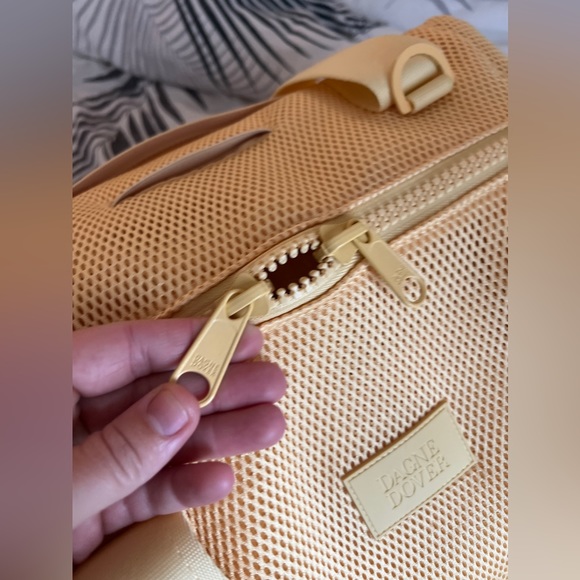 DAGNE DOVER LARGE AIR MESH LANDON CARRYALL - Picture 3 of 8